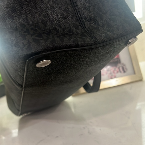 Michael Kors laptop bag EUC black with gray MK and silver hardware - Picture 7 of 14